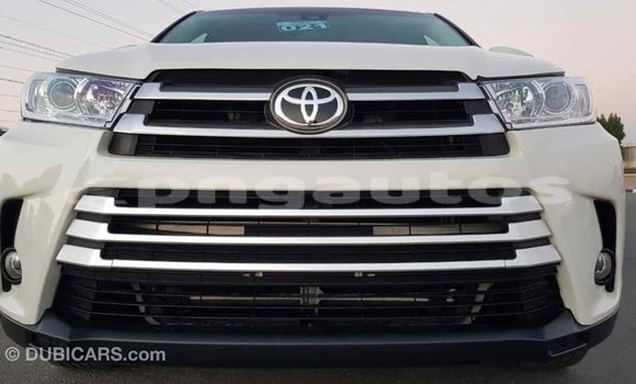 Buy Import Toyota Highlander White Car in Import - Dubai in Enga Buy Import Toyota Highlander White Car in Import - Dubai in Enga