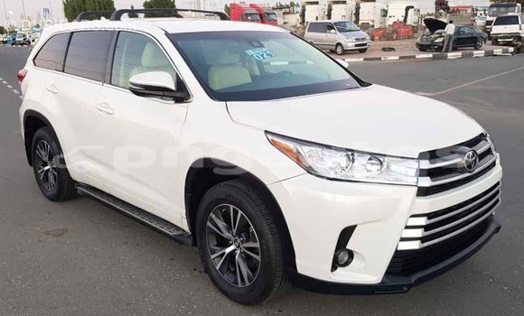 Buy Import Toyota Highlander White Car in Import - Dubai in Enga Buy Import Toyota Highlander White Car in Import - Dubai in Enga