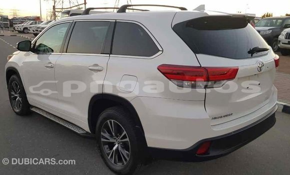 Buy Import Toyota Highlander White Car in Import - Dubai in Enga Buy Import Toyota Highlander White Car in Import - Dubai in Enga