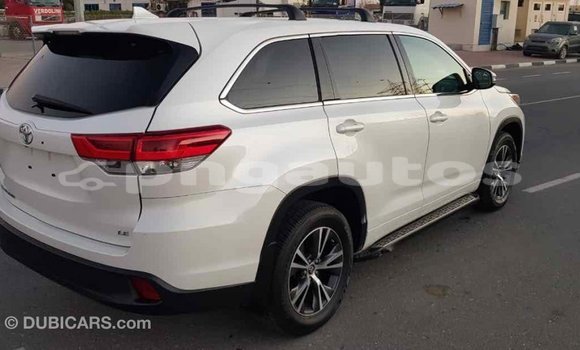 Buy Import Toyota Highlander White Car in Import - Dubai in Enga Buy Import Toyota Highlander White Car in Import - Dubai in Enga