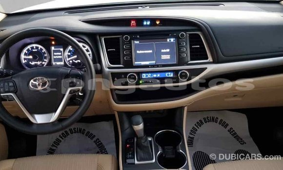 Buy Import Toyota Highlander White Car in Import - Dubai in Enga Buy Import Toyota Highlander White Car in Import - Dubai in Enga