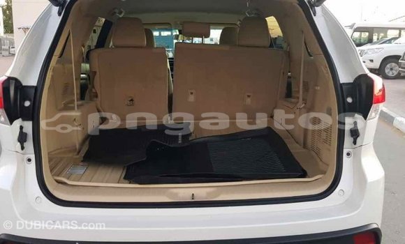 Buy Import Toyota Highlander White Car in Import - Dubai in Enga Buy Import Toyota Highlander White Car in Import - Dubai in Enga
