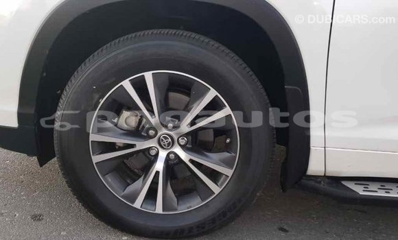 Buy Import Toyota Highlander White Car in Import - Dubai in Enga Buy Import Toyota Highlander White Car in Import - Dubai in Enga