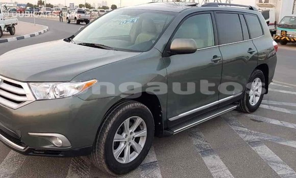Buy Import Toyota Highlander Green Car in Import - Dubai in Enga Buy Import Toyota Highlander Green Car in Import - Dubai in Enga