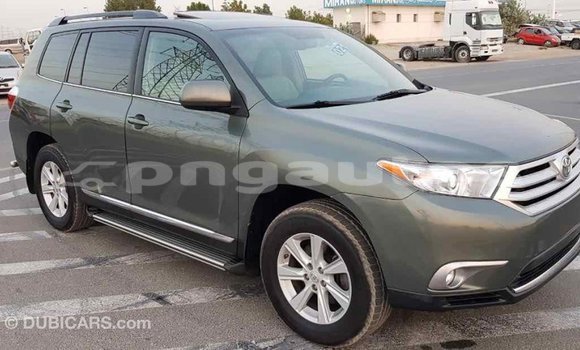 Buy Import Toyota Highlander Green Car in Import - Dubai in Enga Buy Import Toyota Highlander Green Car in Import - Dubai in Enga