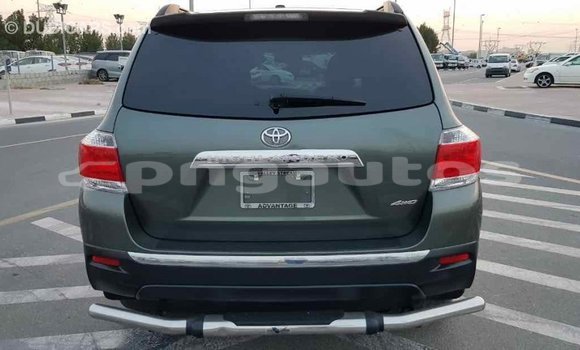 Buy Import Toyota Highlander Green Car in Import - Dubai in Enga Buy Import Toyota Highlander Green Car in Import - Dubai in Enga