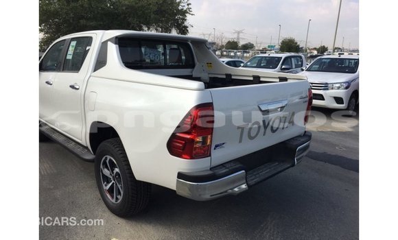 Buy Import Toyota Hilux White Car in Import - Dubai in Enga Buy Import Toyota Hilux White Car in Import - Dubai in Enga