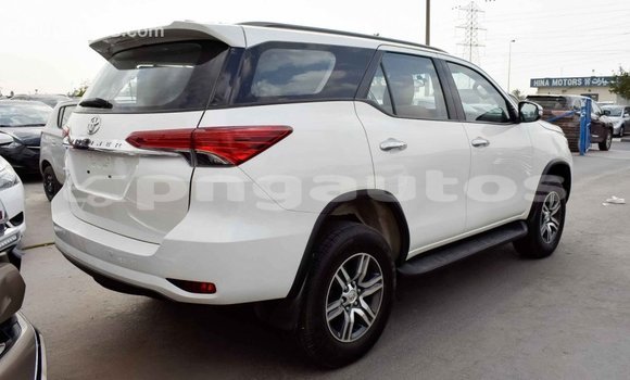 Buy Import Toyota Fortuner White Car in Import - Dubai in Enga Buy Import Toyota Fortuner White Car in Import - Dubai in Enga