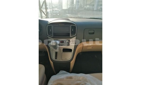 Buy Import Hyundai Accent White Car in Import - Dubai in Enga Buy Import Hyundai Accent White Car in Import - Dubai in Enga