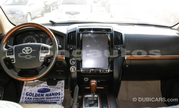 Buy Import Toyota Land Cruiser Other Car in Import - Dubai in Enga Buy Import Toyota Land Cruiser Other Car in Import - Dubai in Enga