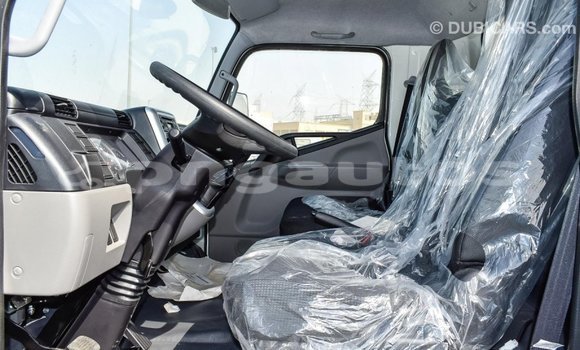 Buy Import Mitsubishi Carisma White Car in Import - Dubai in Enga Buy Import Mitsubishi Carisma White Car in Import - Dubai in Enga