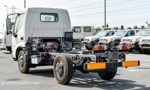 Buy Import Hino 300 Series White Truck in Import - Dubai in Enga Buy Import Hino 300 Series White Truck in Import - Dubai in Enga