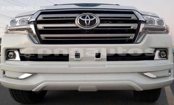 Buy Import Toyota Land Cruiser White Car in Import - Dubai in Enga Buy Import Toyota Land Cruiser White Car in Import - Dubai in Enga