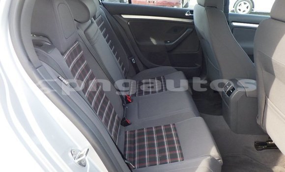 Buy Import Volkswagen Golf Silver Car in Port Moresby in National Capital District Buy Import Volkswagen Golf Silver Car in Port Moresby in National Capital District