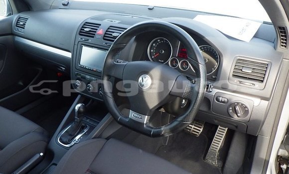 Buy Import Volkswagen Golf Silver Car in Port Moresby in National Capital District Buy Import Volkswagen Golf Silver Car in Port Moresby in National Capital District