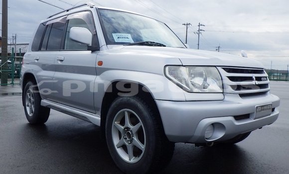 Buy Import Mitsubishi Pajero iO Silver Car in Port Moresby in National Capital District Buy Import Mitsubishi Pajero iO Silver Car in Port Moresby in National Capital District