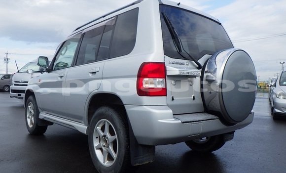 Buy Import Mitsubishi Pajero iO Silver Car in Port Moresby in National Capital District Buy Import Mitsubishi Pajero iO Silver Car in Port Moresby in National Capital District