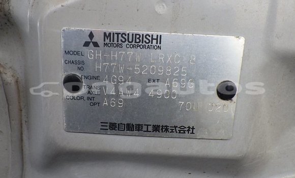 Buy Import Mitsubishi Pajero iO Silver Car in Port Moresby in National Capital District Buy Import Mitsubishi Pajero iO Silver Car in Port Moresby in National Capital District