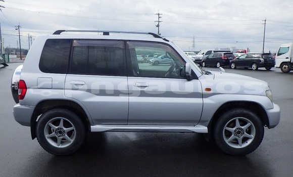 Buy Import Mitsubishi Pajero iO Silver Car in Port Moresby in National Capital District Buy Import Mitsubishi Pajero iO Silver Car in Port Moresby in National Capital District
