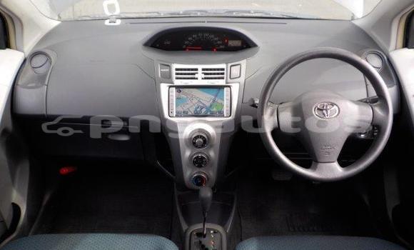 Buy Import Toyota Vitz Black Car in Port Moresby in National Capital District Buy Import Toyota Vitz Black Car in Port Moresby in National Capital District