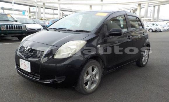 Buy Import Toyota Vitz Black Car in Port Moresby in National Capital District Buy Import Toyota Vitz Black Car in Port Moresby in National Capital District