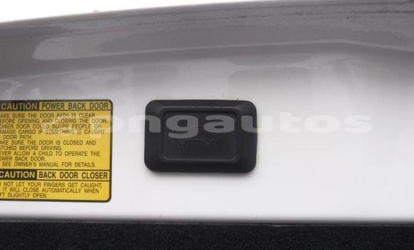 Buy Import Toyota Harrier White Car in Port Moresby in National Capital District Buy Import Toyota Harrier White Car in Port Moresby in National Capital District