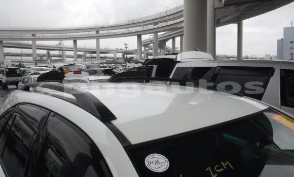 Buy Import Toyota Harrier White Car in Port Moresby in National Capital District Buy Import Toyota Harrier White Car in Port Moresby in National Capital District