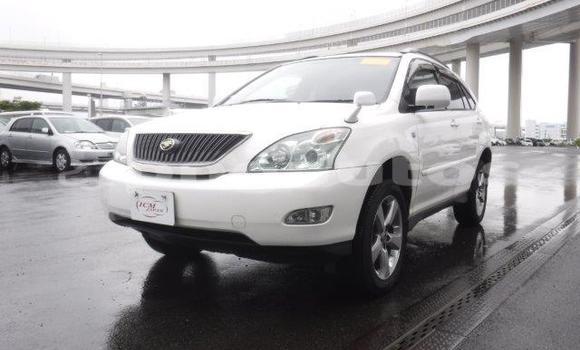 Buy Import Toyota Harrier White Car in Port Moresby in National Capital District Buy Import Toyota Harrier White Car in Port Moresby in National Capital District