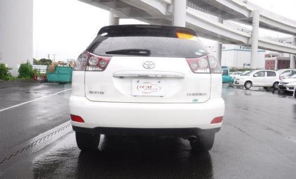 Buy Import Toyota Harrier White Car in Port Moresby in National Capital District Buy Import Toyota Harrier White Car in Port Moresby in National Capital District