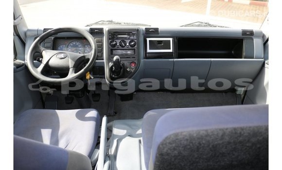 Buy Import Mitsubishi L400 White Truck in Import - Dubai in Enga