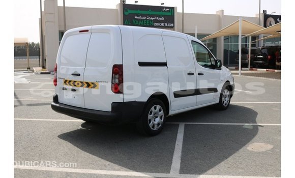 Buy Import Peugeot Partner White Car in Import - Dubai in Enga