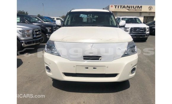 Buy Import Nissan Patrol White Car in Import - Dubai in Enga Buy Import Nissan Patrol White Car in Import - Dubai in Enga