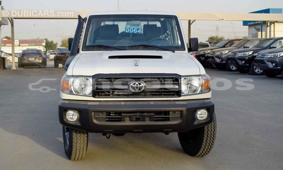 Buy Import Toyota Land Cruiser White Car in Import - Dubai in Enga Buy Import Toyota Land Cruiser White Car in Import - Dubai in Enga