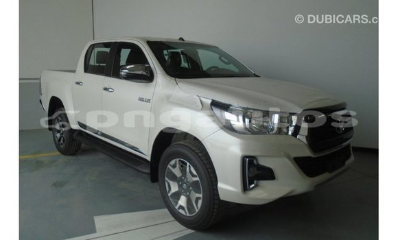 Buy Import Toyota Hilux White Car in Import - Dubai in Enga Buy Import Toyota Hilux White Car in Import - Dubai in Enga