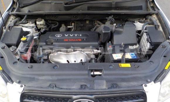 Buy Import Toyota RAV4 White Car in Port Moresby in National Capital District Buy Import Toyota RAV4 White Car in Port Moresby in National Capital District