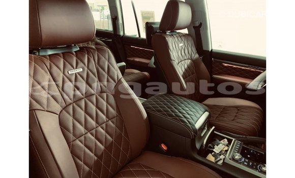 Buy Import Toyota Land Cruiser Black Car in Import - Dubai in Enga Buy Import Toyota Land Cruiser Black Car in Import - Dubai in Enga