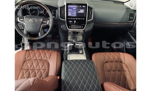 Buy Import Toyota Land Cruiser Black Car in Import - Dubai in Enga Buy Import Toyota Land Cruiser Black Car in Import - Dubai in Enga
