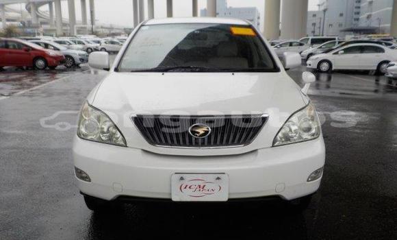 Buy Import Toyota Harrier White Car in Port Moresby in National Capital District Buy Import Toyota Harrier White Car in Port Moresby in National Capital District