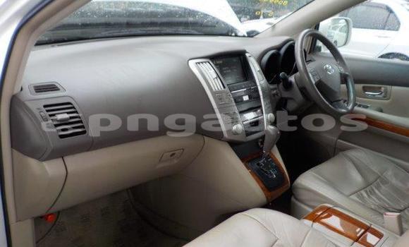 Buy Import Toyota Harrier White Car in Port Moresby in National Capital District Buy Import Toyota Harrier White Car in Port Moresby in National Capital District