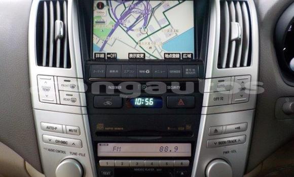 Buy Import Toyota Harrier White Car in Port Moresby in National Capital District Buy Import Toyota Harrier White Car in Port Moresby in National Capital District