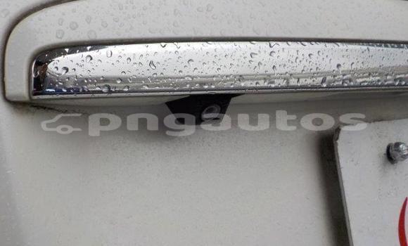 Buy Import Toyota Harrier White Car in Port Moresby in National Capital District Buy Import Toyota Harrier White Car in Port Moresby in National Capital District