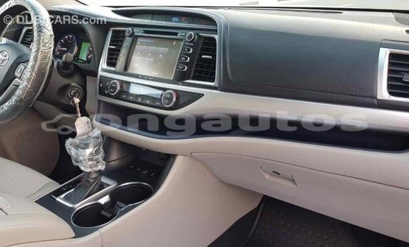 Buy Import Toyota Highlander Other Car in Import - Dubai in Enga Buy Import Toyota Highlander Other Car in Import - Dubai in Enga