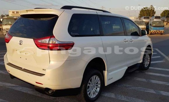 Buy Import Toyota Sienna White Car in Import - Dubai in Enga Buy Import Toyota Sienna White Car in Import - Dubai in Enga