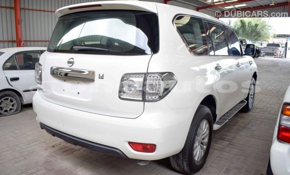 Buy Import Nissan Patrol White Car in Import - Dubai in Enga Buy Import Nissan Patrol White Car in Import - Dubai in Enga