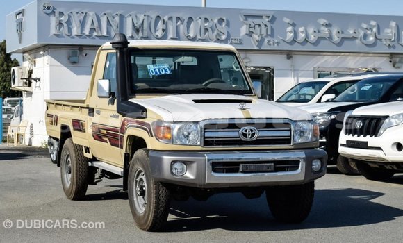 Buy Import Toyota Land Cruiser Beige Car in Import - Dubai in Enga Buy Import Toyota Land Cruiser Beige Car in Import - Dubai in Enga