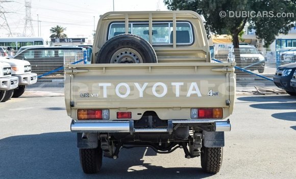 Buy Import Toyota Land Cruiser Beige Car in Import - Dubai in Enga Buy Import Toyota Land Cruiser Beige Car in Import - Dubai in Enga