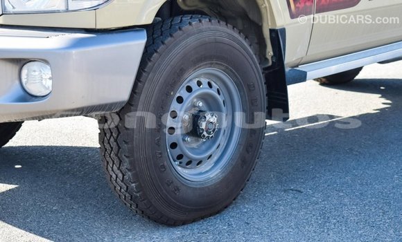 Buy Import Toyota Land Cruiser Beige Car in Import - Dubai in Enga Buy Import Toyota Land Cruiser Beige Car in Import - Dubai in Enga