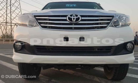 Buy Import Toyota Fortuner White Car in Import - Dubai in Enga Buy Import Toyota Fortuner White Car in Import - Dubai in Enga