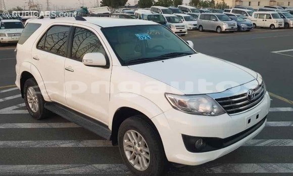 Buy Import Toyota Fortuner White Car in Import - Dubai in Enga Buy Import Toyota Fortuner White Car in Import - Dubai in Enga