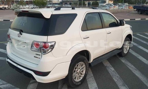 Buy Import Toyota Fortuner White Car in Import - Dubai in Enga Buy Import Toyota Fortuner White Car in Import - Dubai in Enga